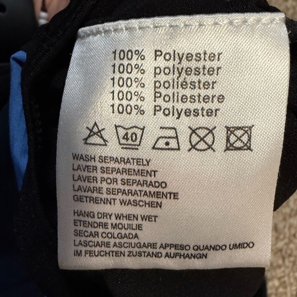 Mizuno women’s medium Blue Shorts - Picture 5 of 7